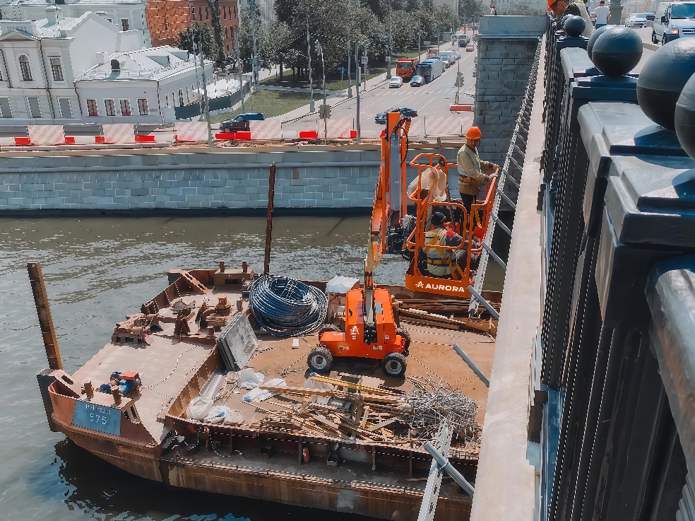На воде